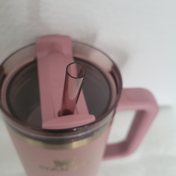 Stanley Rose Tumbler with Handle and Straw - Picture 4 of 5